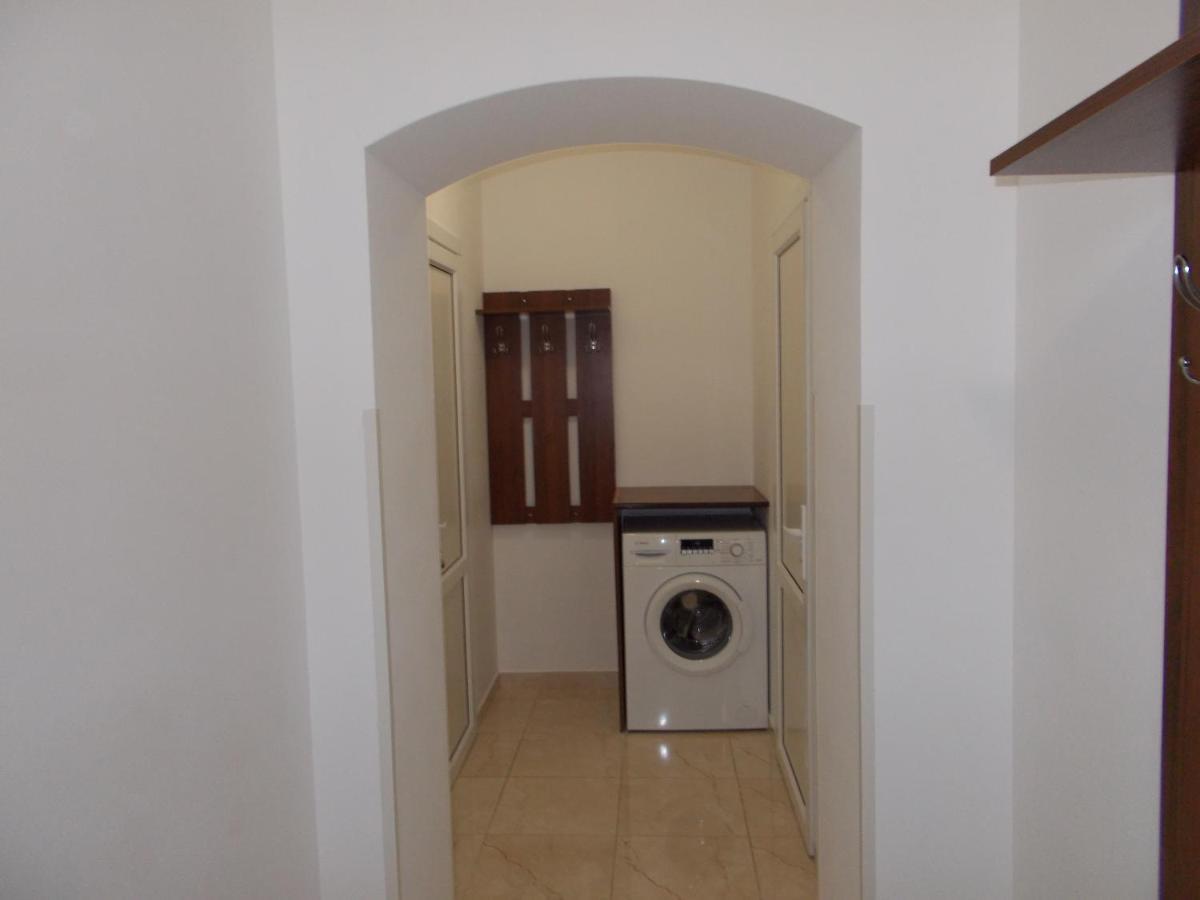 1-комнатная квартира-студия люкс элитный дом-2016 центр Apartment Truskavets